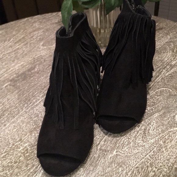 Black Carlos Santana fringe suede open toe heels - Picture 2 of 6